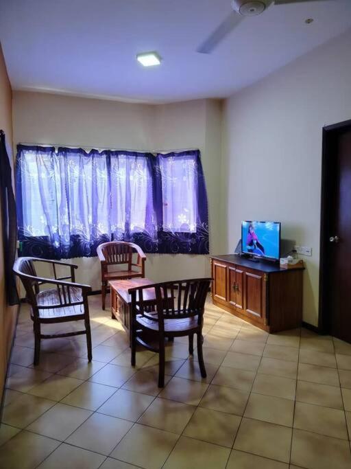 Homestay Elina - Cheap And Cosy بورت ديكسون المظهر الخارجي الصورة